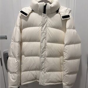 Aritzia Super Puff Women’s Jacket